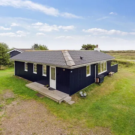 Swana - 550m From The Sea In Western Jutland By Interhome Semesterbostad Lakolk